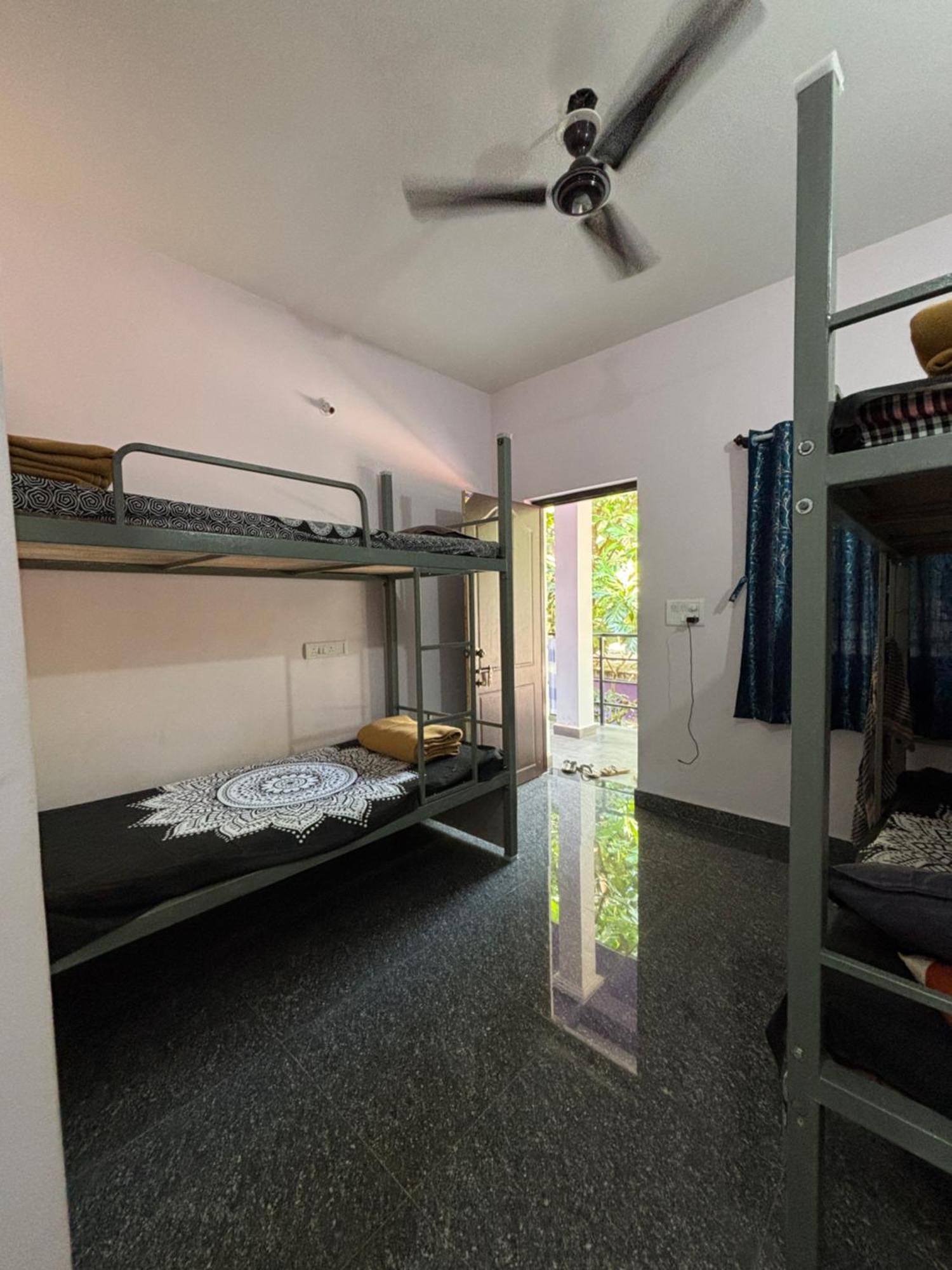 Tamasha Goa Vagator Hostel Ngoại thất bức ảnh